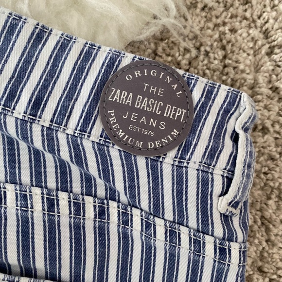 Zara Stripped Raw Edge Jeans - Picture 6 of 9